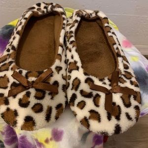 •4/$18• Gold Toe Ballerina Slippers Set